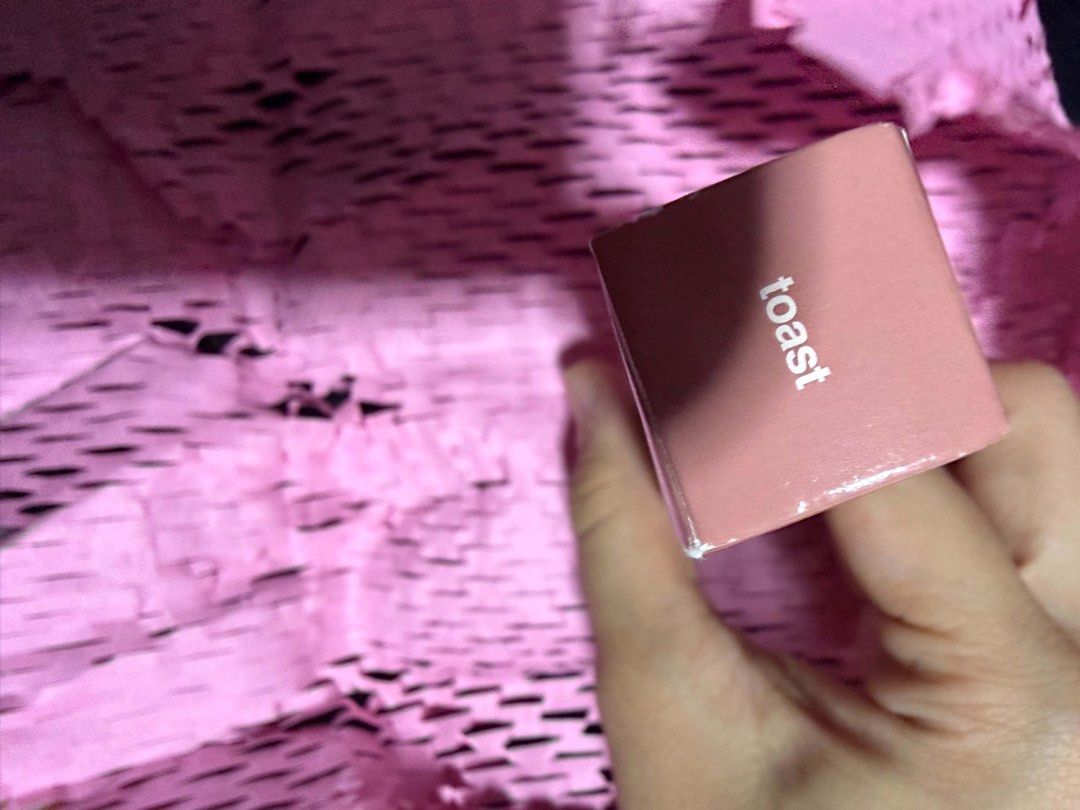 Rhode Peptide Lip Tint in Toast (Category: Makeup) located in Paranaque City. Submitted by khimahri.clst (Listing ID 1448395386, Image 3). Description: - Rhode Peptide Lip Tint in shade 'Toast' - Tinted lip balm for color and hydration - Nourishing formula to keep lips healthy - Perfect for a natural, everyday look - Comes in convenient tube packaging.