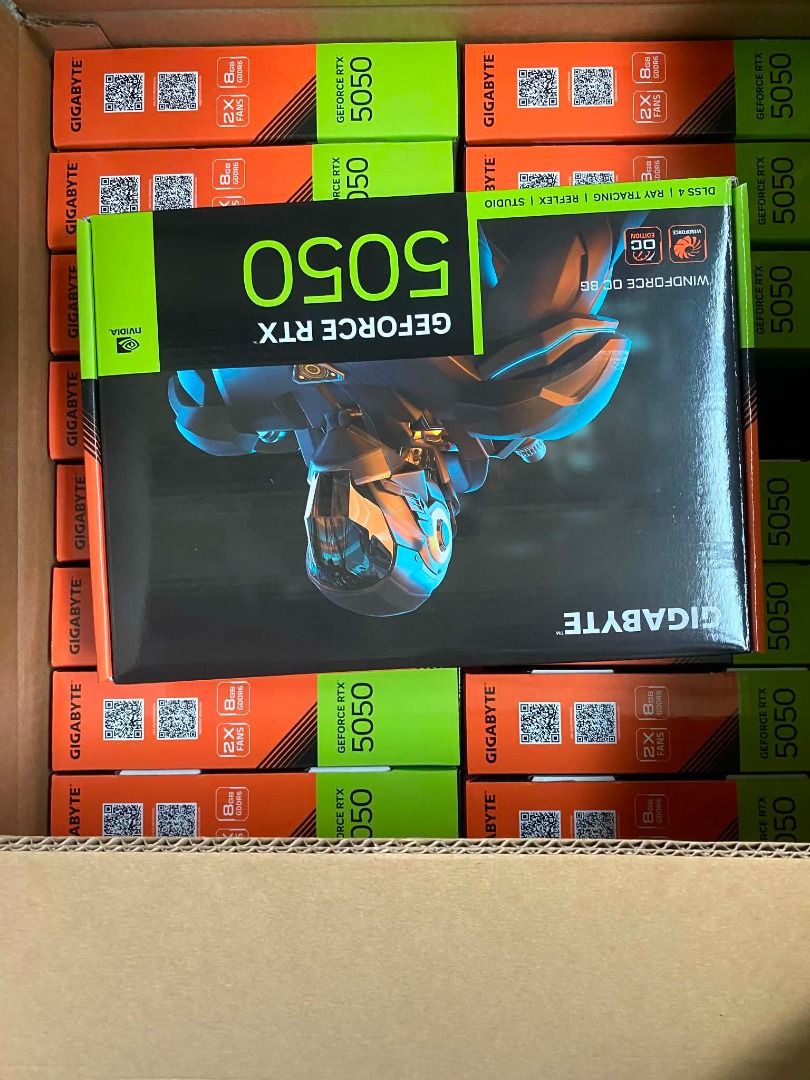 RTX 5050 GIGABYTE 8GB OC WINDSHIELD [BRAND NEW] (Category: Desktops) located in Mandaluyong City. Submitted by cjozinet (Listing ID 1448367985, Image 2). Description: Memory ConfigurationMemory Capacity: 8 GBMemory Type: GDDR6Memory Bus: 128-bitMemory Clock Speed: 20 GbpsPhysical & Thermal DesignCooling System: WINDFORCE dual-fan system na may "Hawk fan" design at server-grade thermal gelCard Dimensions: Haba = 199 mm | Lapad = 116 mm | Kapal = 4