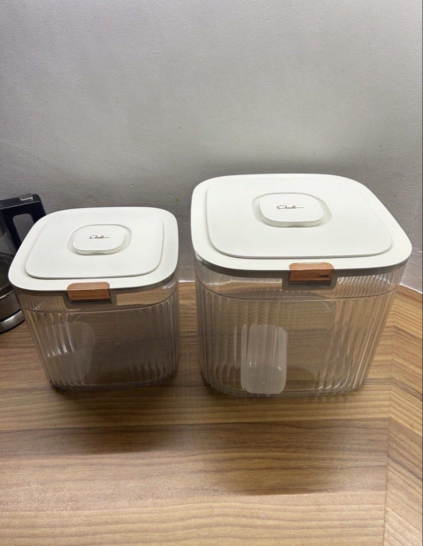 Sealed Pet Food Storage Box Container - Small/Large503565282307614721