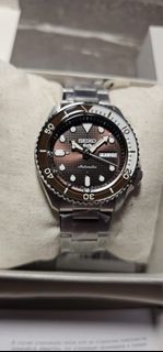 (Category: ) located in . Submitted by seikowatchfactory (Listing ID 1448317086, Image 1). Description: .