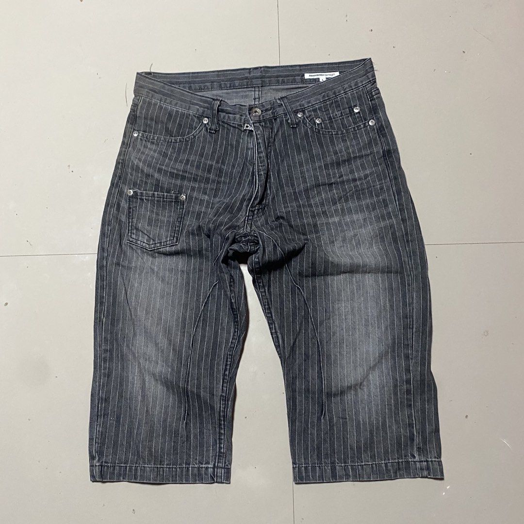 Semantic Design Striped Denim Shorts Size L (Category: Jeans) located in Zamboanga. Submitted by thriftyyali (Listing ID 1448417929, Image 1). Description: - Dark grey wash denim shorts - White pinstripe detail - Size: L - Capri or Bermuda style length - Button and zip front closure - Two back pockets - Small coin pocket on front right - Ideal for casual outfits.