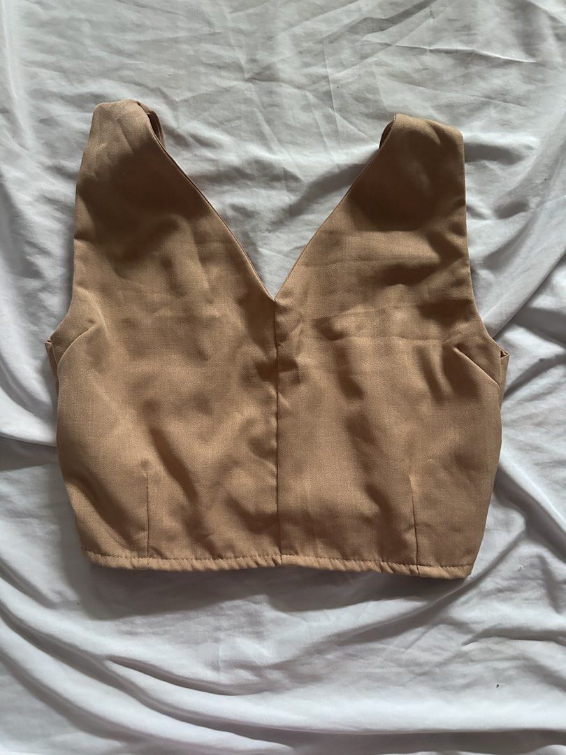 Set: Pants and crop top backless top (Category: Sets or Coordinates) located in Manila. Submitted by katherinexx (Listing ID 1448318266, Image 3). Description: .