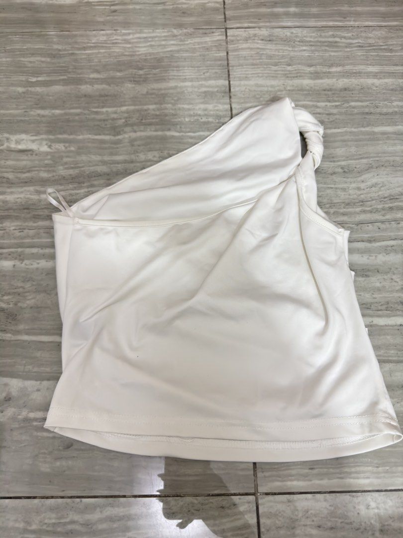 SHEIN White One Shoulder Ruched Crop Top (Category: Sleeveless) located in Quezon City. Submitted by yaaasqueen (Listing ID 1448459390, Image 2). Description: .