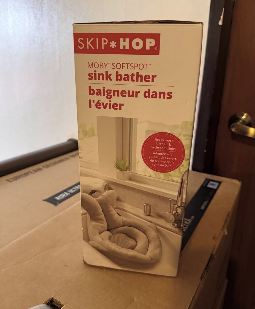 Skip Hop Moby SoftSpot Sink Bather (Category: Bathtub & Bath Accessories) located in Paranaque City. Submitted by reviverack1993 (Listing ID 1448467966, Image 3). Description: - Skip Hop Moby SoftSpot Sink Bather - Perfect for newborns and infants - Fits most kitchen and bathroom sinks - Quick-drying material with mesh drains - Padded tail for baby's head comfort - Handy loop for easy hanging and drying - Machine washable for convenience.