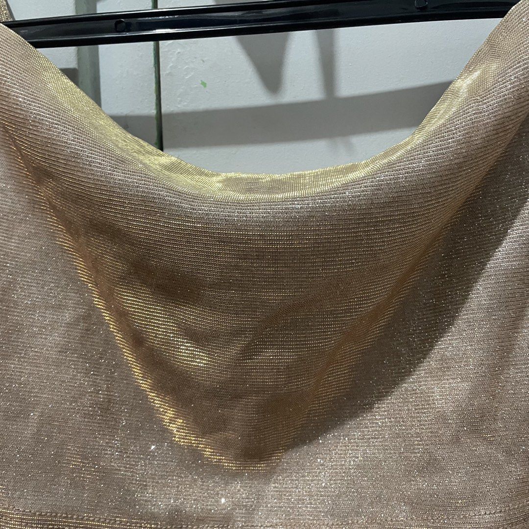 Sparkly Gold Cowl Neck Crop Top (Category: Sleeveless) located in Quezon City. Submitted by declutteriea (Listing ID 1448435905, Image 2). Description: notes: - medyo old na, might have lost some of the glitter over time - no when worn pics :) mop: gcash mod: j&t, flash, ggx.