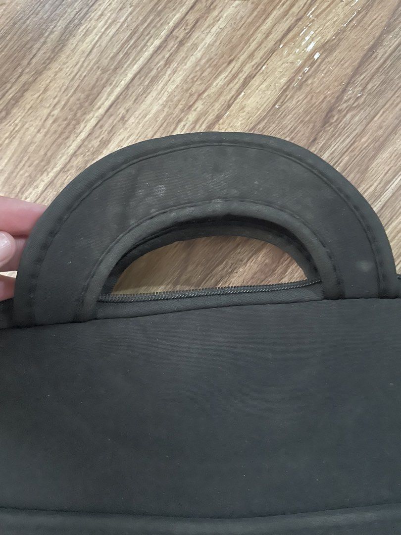 STUDIEUX Black Laptop Sleeve with Handle (Category: Laptop Bags & Sleeves) located in Cavite. Submitted by yvetteroyce (Listing ID 1448336860, Image 2). Description: - Black laptop sleeve with a convenient handle - Features a front pocket for storing accessories - Secure zipper closure to keep your laptop safe - Soft interior lining provides excellent protection - Minor marks on handle and exterior, as pictured - Ideal for protecting your laptop 