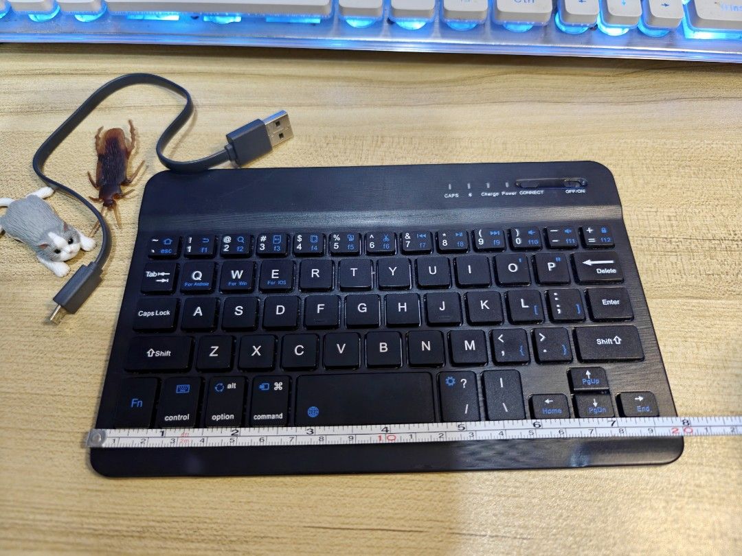 Tablet Mini Wireless Bluetooth Keyboard (Category: Computer Keyboard) located in Makati City. Submitted by kimbunturaz (Listing ID 1448438443, Image 2). Description: Size: 8 in. x 5 in. - Perfect match for mini tablets like iPad Mini, Huawei Matepad Mini, Xiaomi Pad Mini, Realme Pad Mini, etc! 💖 - Connects via Bluetooth - Micro USB port for charging - Charging cable included - In excellent working condition.