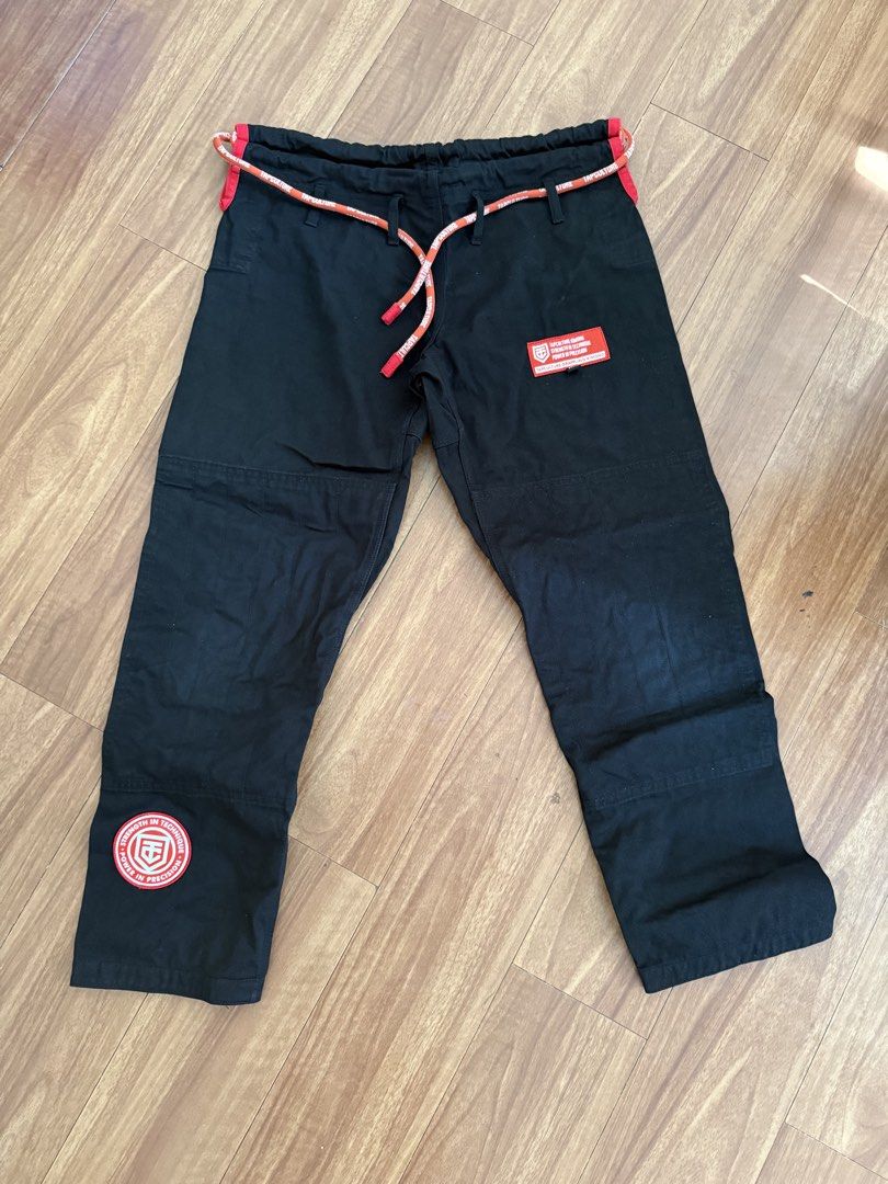 TapCulture BJJ Gi A1F (Category: Combat Sports) located in Manila. Submitted by jamm_ees (Listing ID 1448317923, Image 3). Description: FOR SALE: Tap Culture BJJ Gi Brand: Tap Culture Size: A1F (Fits approximately 5’5”–5’6”) 450 GSM Competition Legal Used only 6 times and still in excellent condition. Price: ₱5,500 RFS: Declutterring Mode of Payment: GCash Delivery: Lalamove (within Metro Manila) Detailed photos will be sent upon request. Feel fr
