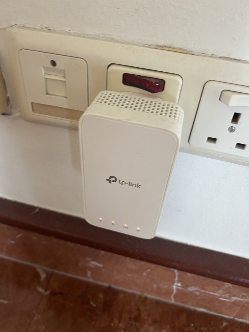 TP-Link Wi-Fi Range Extender - 2 in number