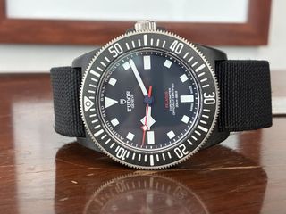 （分類：）位於 。 由 luxury.diversity 提交（商品編號 1448283424，圖片 1）。簡介： 。