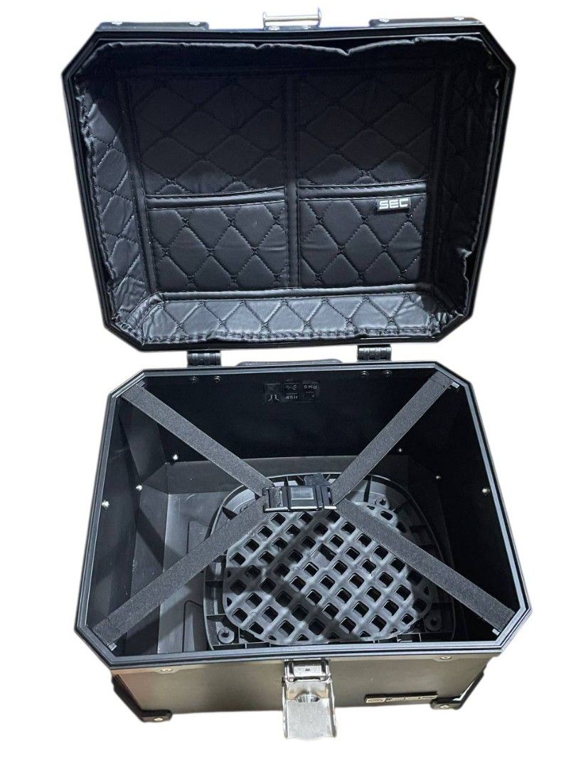 UBOX | SEC Kryptonite (Category: Other Motorcycles Parts and Accessories) located in Manila. Submitted by daniel7584 (Listing ID 1448473988, Image 3). Description: SEC Motorcycle Hard Plastic Top Case: Waterproof and Stylish (No Box) Specifications: Volume: 45 L Size: H 32cm x L 43cm x W 35cm Backrest: included..