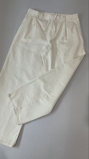 (Category: ) located in . Submitted by buenothrift_ (Listing ID 1448304687, Image 1). Description: .