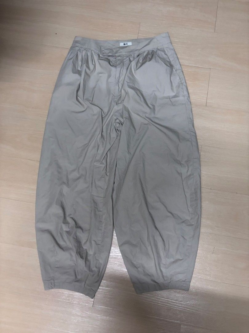 UNIQLO X :C (M) WOMEN COTTON BALLOON PANTS BEIGE (Category: Other Bottoms) located in Kuala Lumpur. Submitted by ssupgarments (Listing ID 1448454469, Image 3). Description: UNIQLO X :C (M) WOMEN COTTON BALLOON PANTS BEIGE SIZE 70CM WAIST MANUAL 30-31 L37 MATERIAL LIGHT COTTON BALLOON CUTTING NICE RM38 EXCLUDE POS.