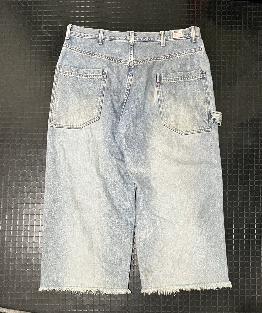 Vintage Levi's Dry Goods Carpenter Pants (Category: Jeans) located in Cebu City. Submitted by luan516 (Listing ID 1448407942, Image 2). Description: Vintage Levi’s Dry Goods Carpenter Pants (Authentic/Legit) Size: 38 on tag Length: 36 Thigh: 14 Leg opening: 12 Excellent condition Issue: stain (washable) Need wash Details posted 450 Only❗️.