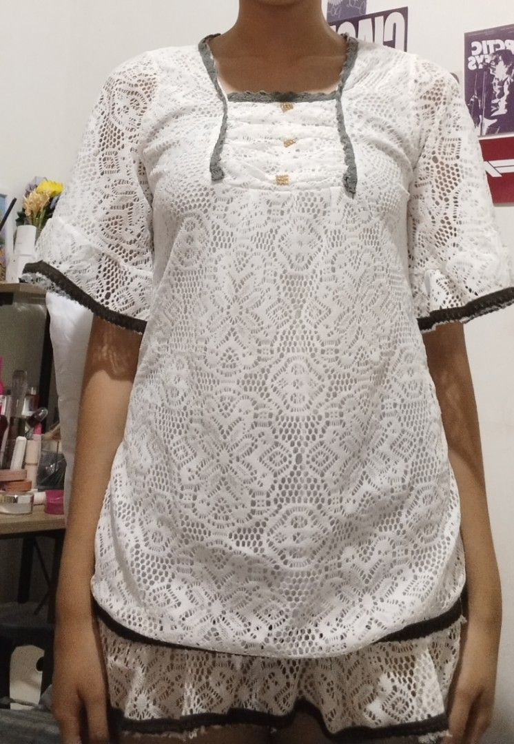 White Lace Top Size S (Category: Blouses) located in Tarlac. Submitted by aoify__ (Listing ID 1448032042, Image 2). Description: -Cute style perfect for any occasion. - Features stylish bell sleeves with dark trim. -Summer vibes, cute to wear on the beach pm for specific measurements or for close up pics..