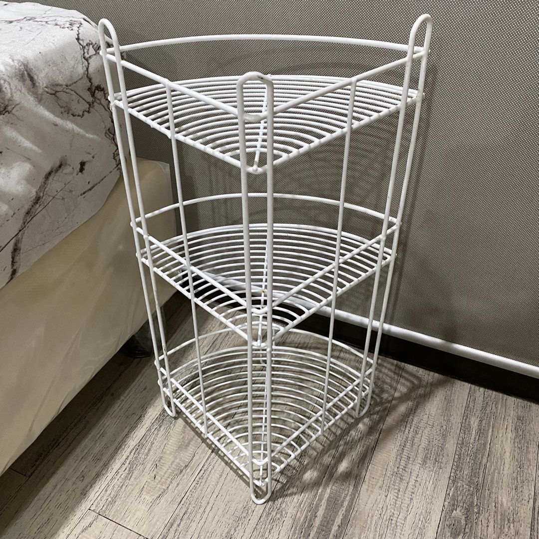 White Metal Wired Bathroom Rack (Category: Storage Boxes & Baskets) located in Ilagan. Submitted by sheadomingo (Listing ID 1448434435, Image 2). Description: .