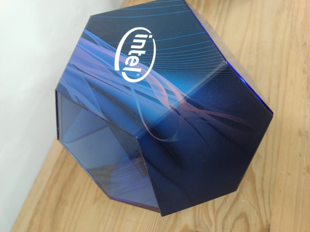 WTS Intel Core i9 9th/11th/13th Gen Empty box only.503805538751621121