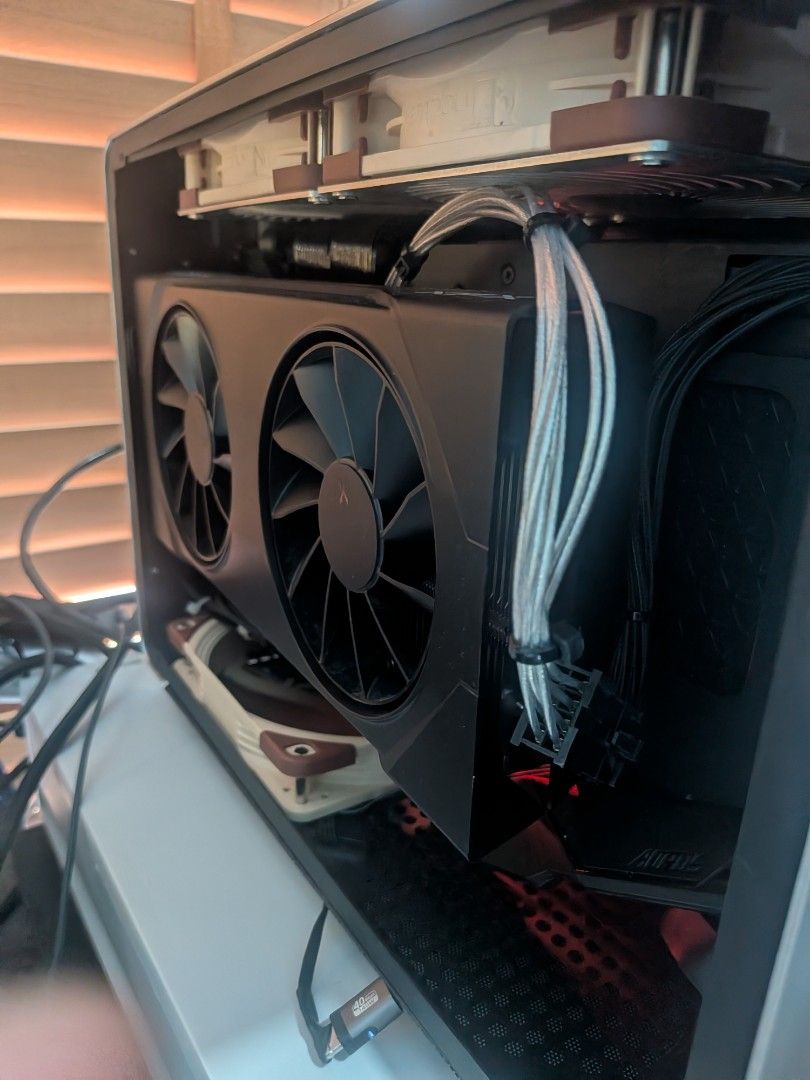 XFX AMD Radeon RX 9060xt swift
