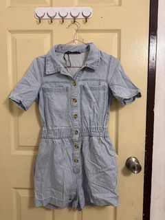 (Category: ) located in . Submitted by hellofashion_00 (Listing ID 1448479735, Image 1). Description: .
