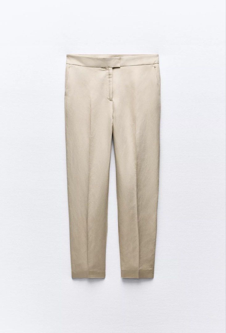 Zara Blazer and Trousers coords (Category: Sets or Coordinates) located in Mandaluyong City. Submitted by cartmyitems (Listing ID 1448318510, Image 2). Description: Pants altered to fit a size S-semi M Used 3X .