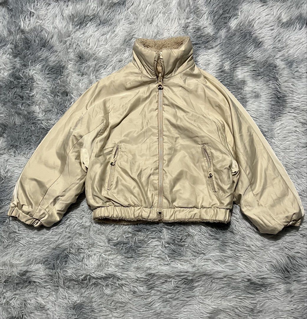 Zara Reversible Sherpa Jacket Kids (Category: Babies & Kids Fashion) located in Sasmuan (Sexmoan). Submitted by winterclothes.ph (Listing ID 1448389046, Image 3). Description: Zara Reversible Sherpa Jacket Kids Size 8-9 on tag Women’s Kids Width 17 Length 17.5 Excellent Condition.