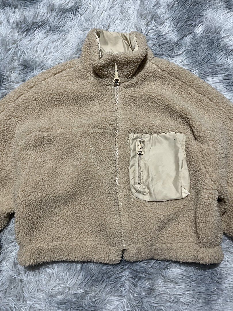 Zara Reversible Sherpa Jacket Kids (Category: Babies & Kids Fashion) located in Sasmuan (Sexmoan). Submitted by winterclothes.ph (Listing ID 1448389046, Image 2). Description: Zara Reversible Sherpa Jacket Kids Size 8-9 on tag Women’s Kids Width 17 Length 17.5 Excellent Condition.