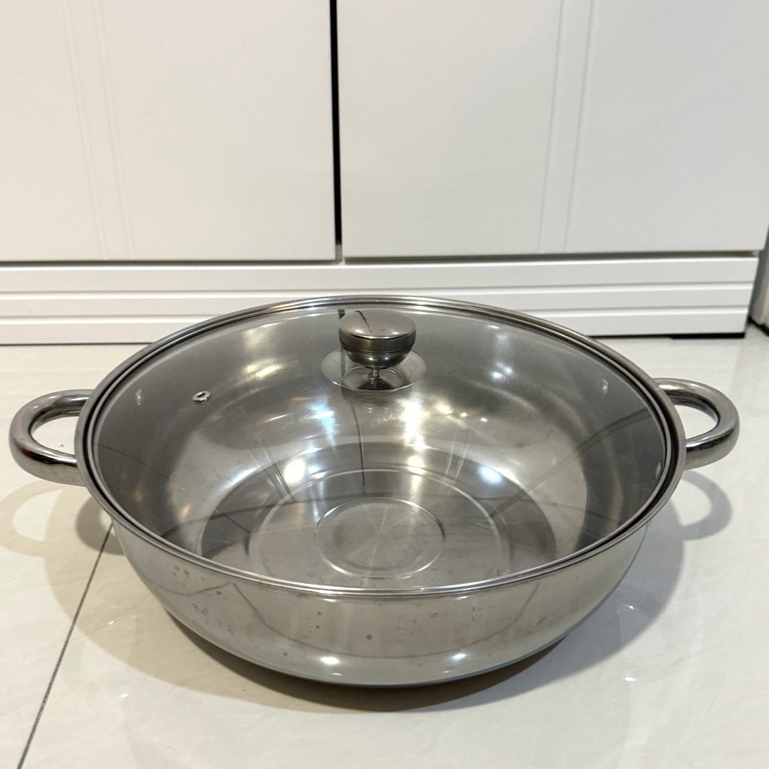 32cm Stainless Steel Shabu Hot Pot + Glass Cover Lid Periuk Cooking Soup Steamboat for Induction Cooker or Gas Stove Compatible Soup Pot Periuk Besi Sup 火锅煲 (Category: Cookware & Accessories) located in Subang Jaya. Submitted by elle.revive (Listing ID 1448621672, Image 1). Description: 32cm Stainless Steel Shabu Hot Pot + Glass Cover Lid Periuk Cooking Soup Steamboat for Induction Cooker or Gas Stove Compatible Soup Pot Periuk Besi Sup 火锅煲 - Dia