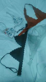 (Category: ) located in . Submitted by chic_red_pocket (Listing ID 1448595058, Image 1). Description: .
