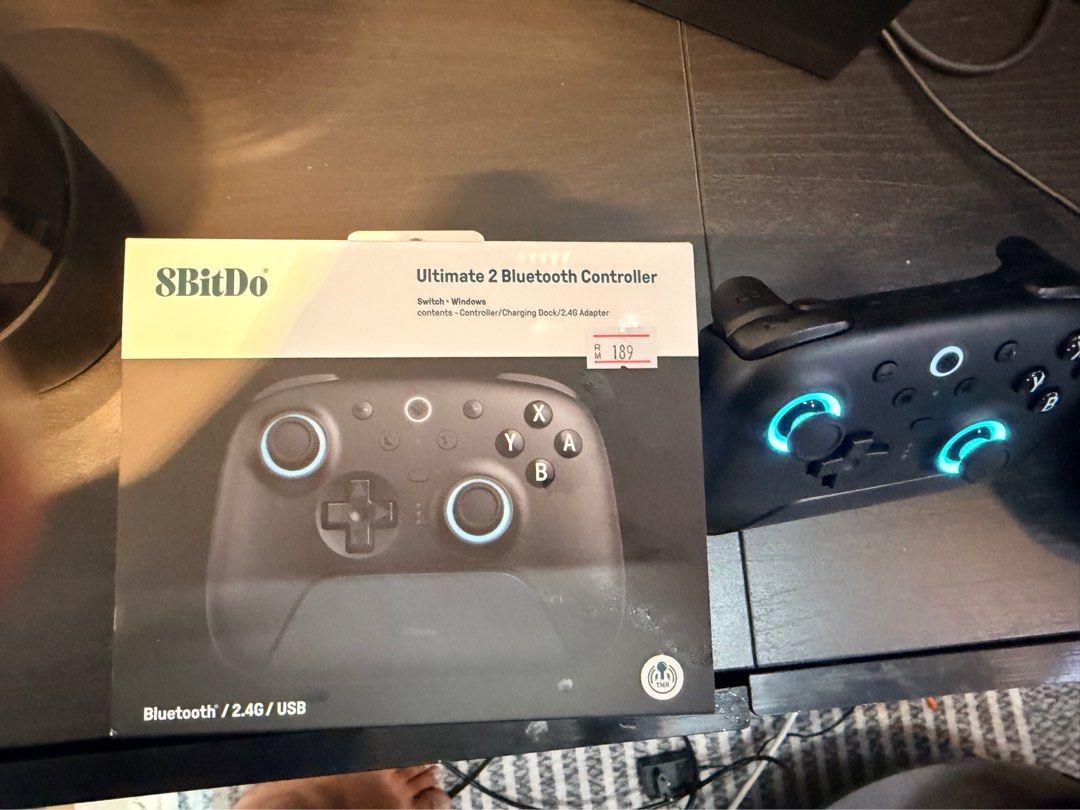 8bitdo Ultimate 2 Controller (Category: Controllers) located in Petaling Jaya. Submitted by azrul_sdtech (Listing ID 1448603754, Image 2). Description: Just used once comes with box and receipt .