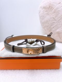 （分類：）位於 。 由 heras.luxury 提交（商品編號 1448559131，圖片 1）。簡介： 。