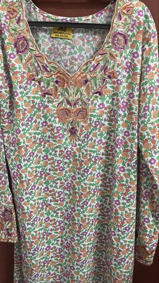 Abaya Mukhawar (Category: Kaftans & Jubahs) located in Temerloh. Submitted by jaeija (Listing ID 1448645173, Image 1). Description: material cotton dd 36 labuh 51 preloved.