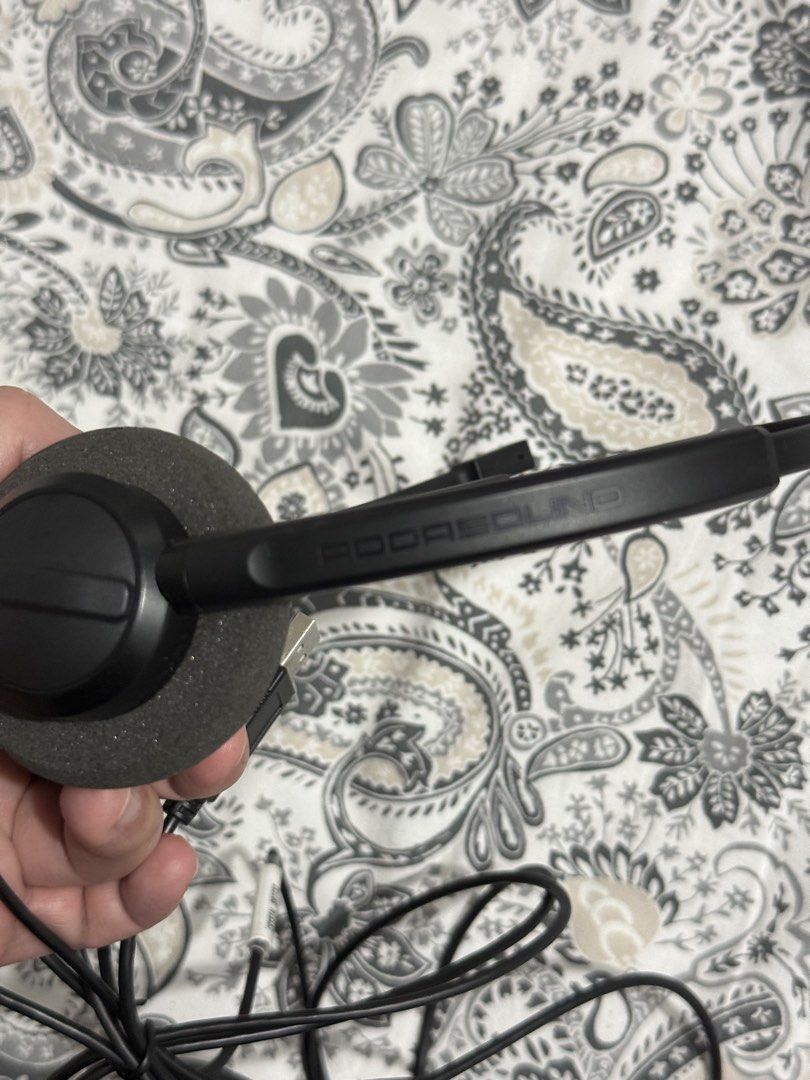 Addasound Crystal Series USB Headset with Microphone (Category: Headphones & Headsets) located in Paranaque City. Submitted by decluttering2026_eyey (Listing ID 1448516536, Image 3). Description: Like new condition. Barely used, na-store lang. With extra ear foam (not on the pic). USB headset with mic. Adjustable, padded. Great for calls/meetings. Inline control. Tested working..