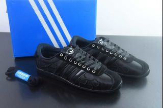 (Category: ) located in . Submitted by khai.uasneakers (Listing ID 1448656094, Image 1). Description: .