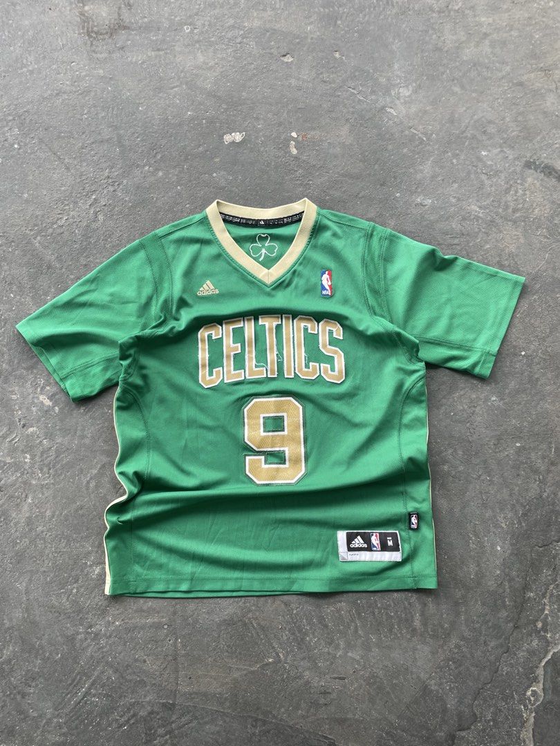 Adidas Celtics Jersey (Category: Tshirts & Polo Shirts ) located in Manila. Submitted by mr.daco (Listing ID 1448489259, Image 1). Description: Dimes:21x28 No issue Need wash only Kindly pm if interested Get niyo na pandagdag tuition lng po.