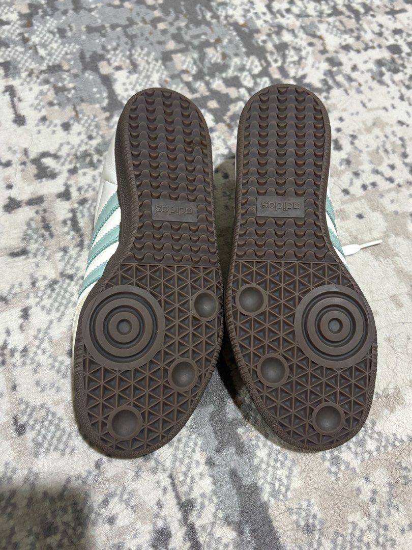 Adidas Samba (Kategori: Sepatu Wanita) berada di Bandung. Dikirim oleh prelovedbydassss (ID iklan 1448631509, Gambar 3). Deskripsi: Masih bagus bgt, keren dipakenya sie 39 1/3 #adidassamba.