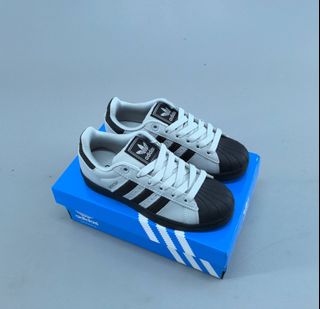 (Category: ) located in . Submitted by khai.uasneakers (Listing ID 1448651845, Image 1). Description: .