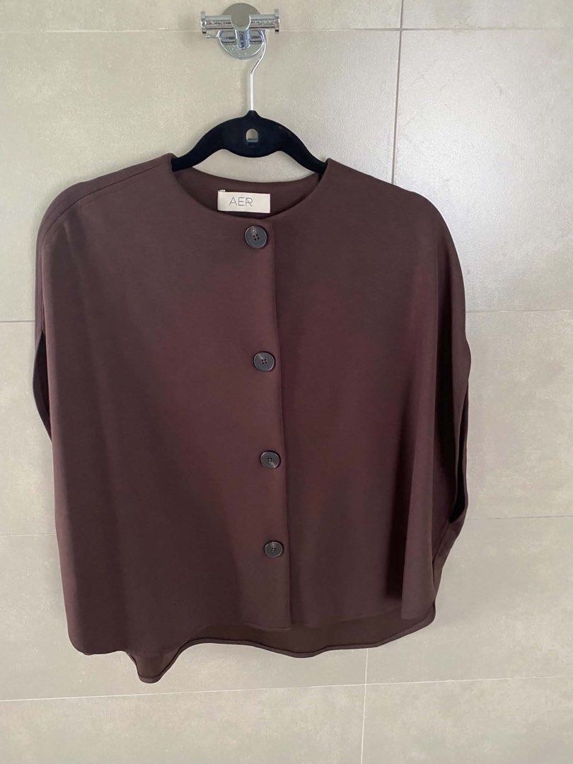 Aer Brown Button Up Circle Top (Large) (Category: Blouses) located in Santa Rosa. Submitted by ambivalent_ (Listing ID 1448547399, Image 1). Description: Aer Brown Button Up Circle Top (Large), like new. Pick up in Santa Rosa. Low ballers will not be entertained..