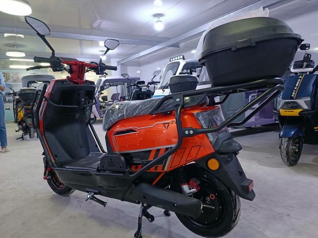 AET MOTOR TYPE E-BIKE (Category: Bicycles) located in Manila. Submitted by carlmark06 (Listing ID 1448566780, Image 3). Description: RESTOCKED‼️MAS PINAPORMA AT PINA ANGASSSS NA MOTOR TYPE E-SCOOTER NAKA 2000WATTS NA AT DUAL DISC BRAKE NA😱😍 👉SUPER MEGATRON 130 MOTOR TYPE E-SCOOTER WITH CRASH GUARD ▪️₱3*,***👌 ✅FREE ASSEMBLE & DEMO ✅WITH CERT OF OWNERSHIP AVAILABLE COLORS 🛵Orange 🛵Yellow 🛵White 🛵Gray Specifications: 👇👇👇 ▪️Front and Rear: