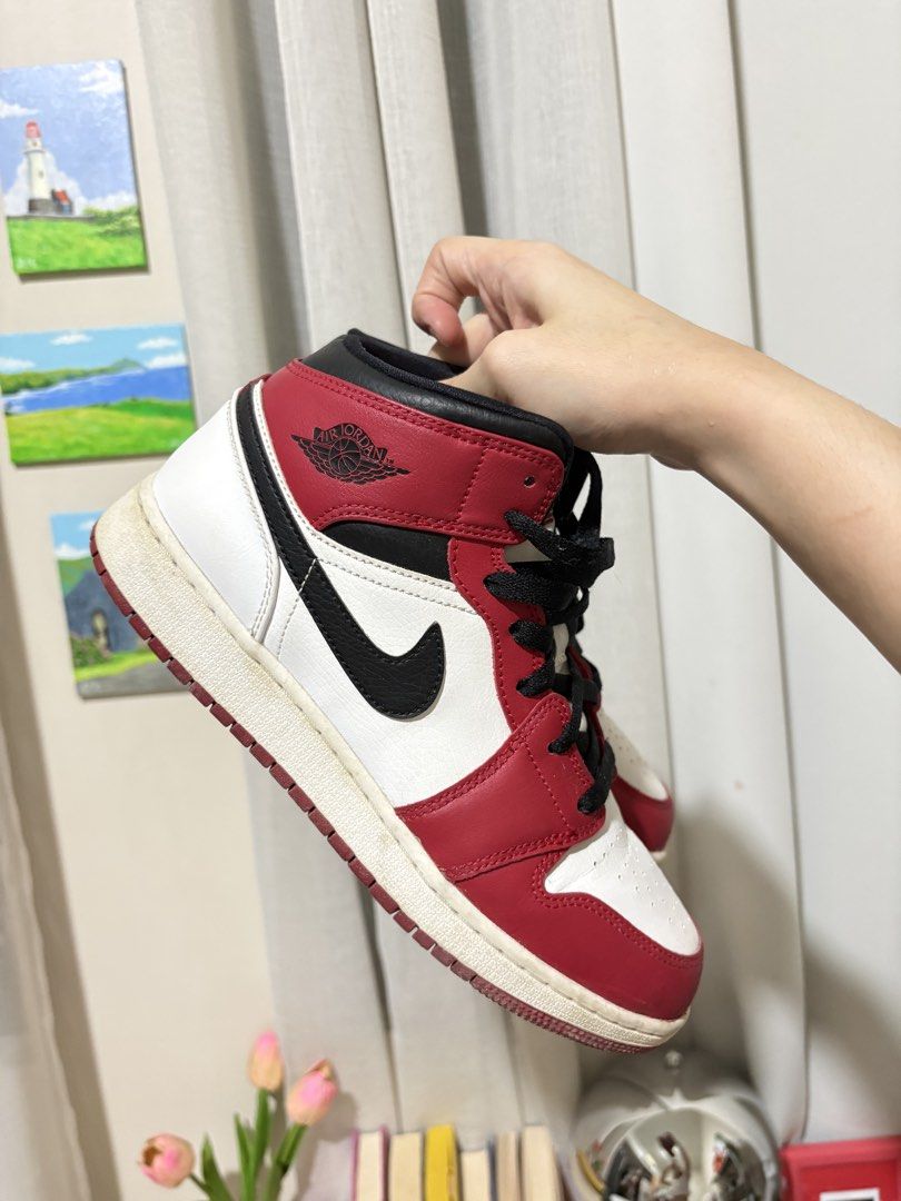 Air Jordan 1 Mid Chicago (Category: Sneakers) located in Makati City. Submitted by declutteringabby (Listing ID 1448488575, Image 3). Description: - Classic Air Jordan 1 Mid - Iconic Chicago colorway (Red, White, Black) - Black laces - GS size 7Y (25cm) .