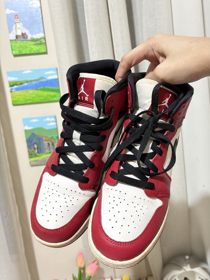 Air Jordan 1 Mid Chicago (Category: Sneakers) located in Makati City. Submitted by declutteringabby (Listing ID 1448488575, Image 2). Description: - Classic Air Jordan 1 Mid - Iconic Chicago colorway (Red, White, Black) - Black laces - GS size 7Y (25cm) .