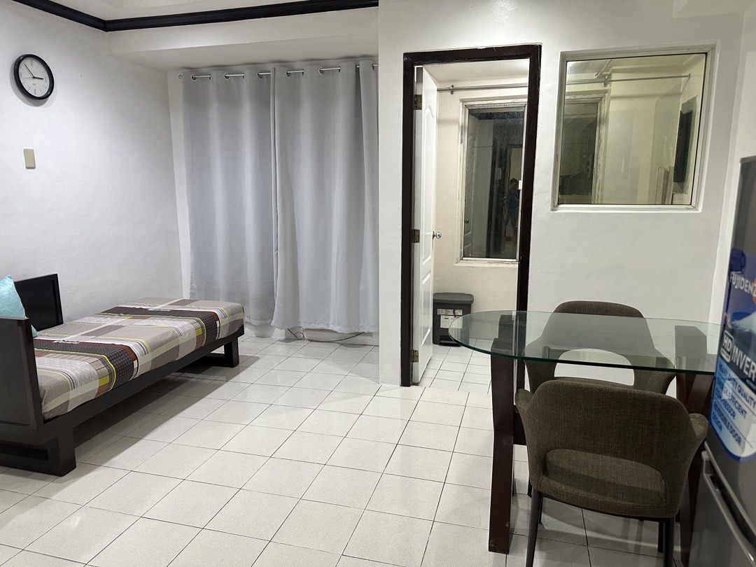 Alpha Grandview 1 bedroom unit for lease (Category: Apartments & Condos) located in Manila. Submitted by ronald.pontuya (Listing ID 1448692333, Image 1). Description: Spacious 1 bedroom unit for lease located at MH del Pilsr St Malate Manils .