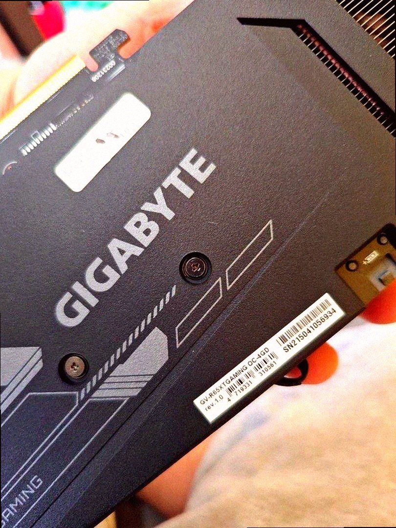 AMD Radeon RX 6500 XT Graphics Card504427029180590081