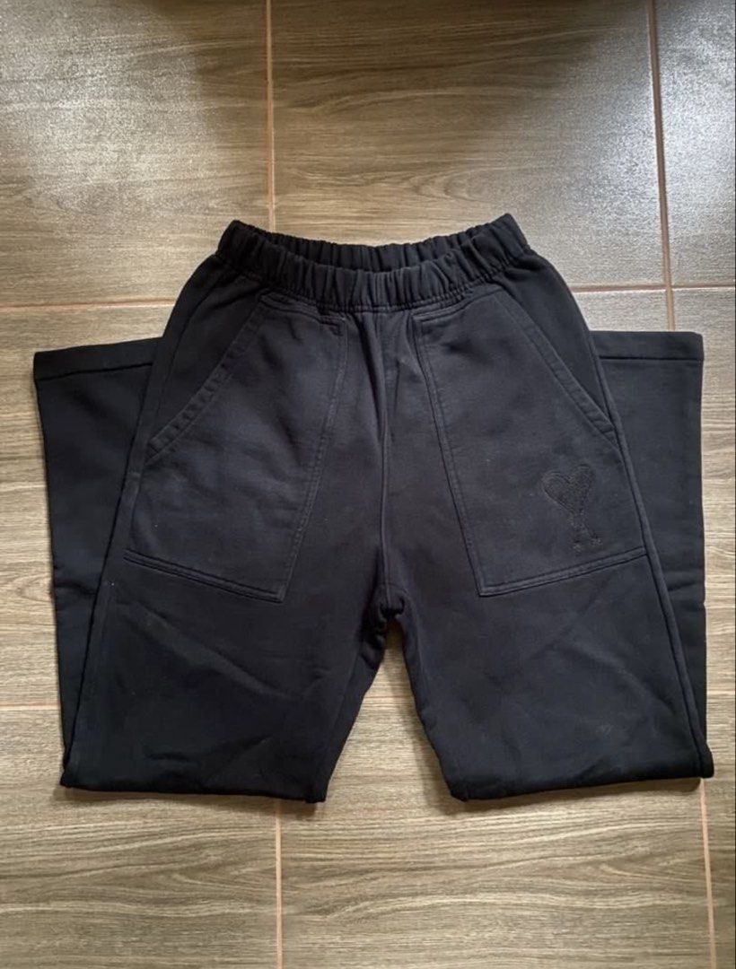 Ami Tripple Black Pants (Category: Luxury Apparel) located in Masbate. Submitted by abcclothingdepartment (Listing ID 1448559966, Image 2). Description: Good condition No issues 24-30 waistline 39 length 1300 slightly nego.