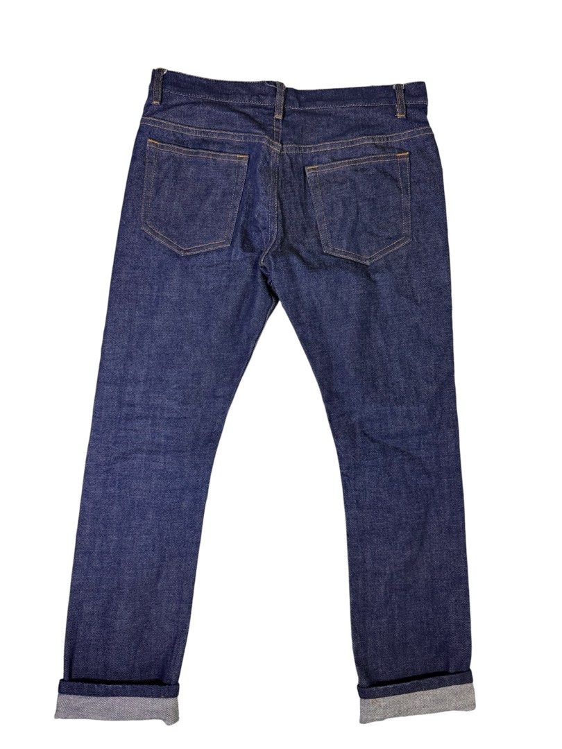 APC Kanye selvedge denim (Category: Jeans) located in Quezon City. Submitted by dailyfits08 (Listing ID 1448647655, Image 3). Description: Excellent Raw denim Size on tag 27 (fits 29-30) Waist 29-30 Length 37 Thigh 8.5 Leg opening 6.5 .