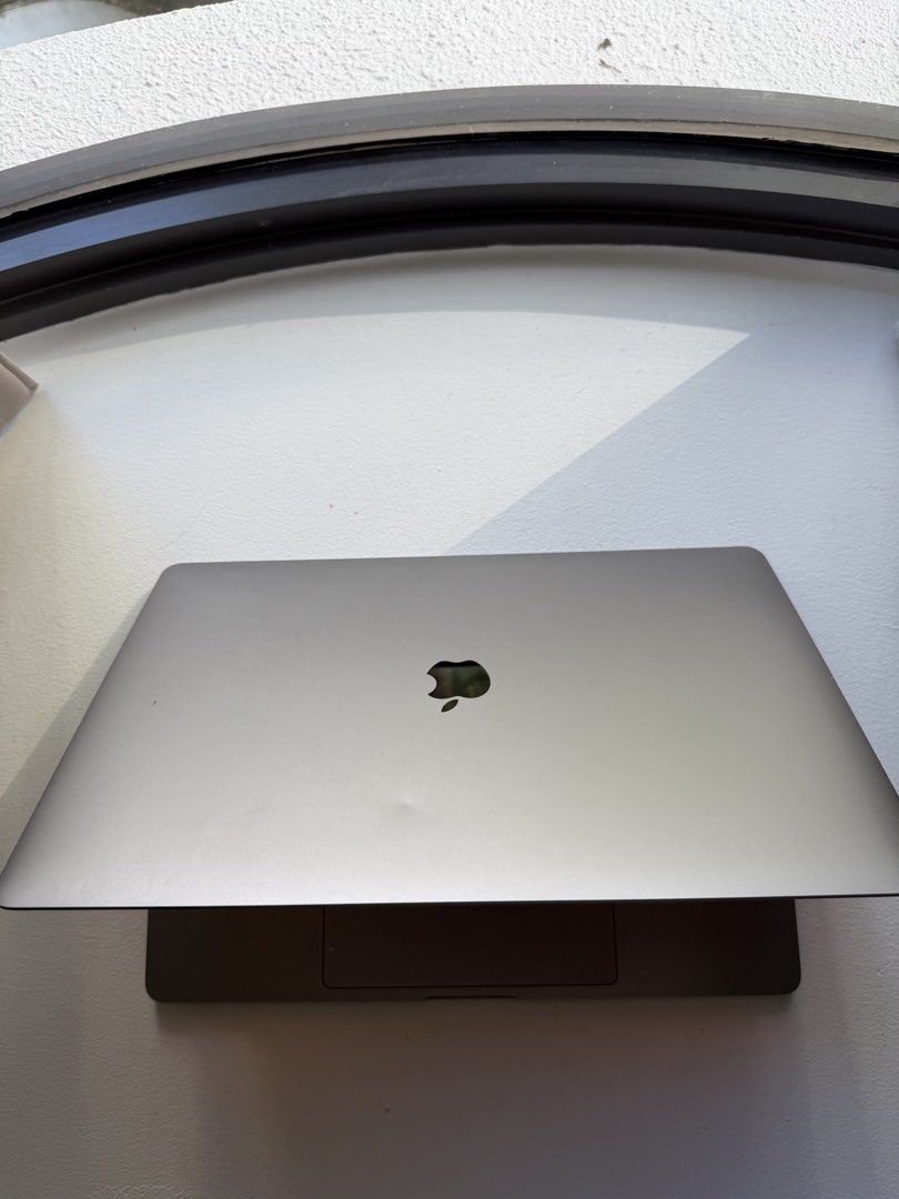 Apple MacBook Pro 16-inch 2019 Intel Core i9504408722564730882