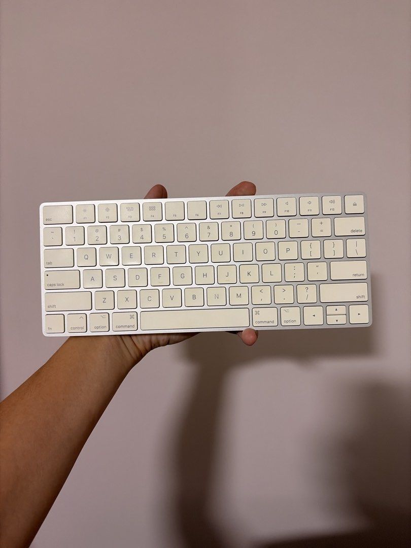 Apple Magic Keyboard504584230489313280