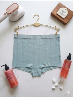 (Category: ) located in . Submitted by outerwearsmanila (Listing ID 1448501231, Image 1). Description: .