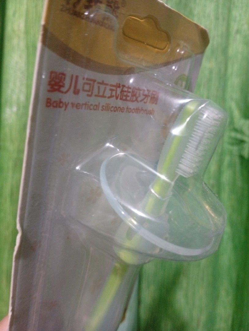 Baby Silicone Toothbrush (Category: Baby Toiletries & Grooming) located in Taguig. Submitted by mgaabubotniligaya (Listing ID 1448528674, Image 2). Description: Php 35 each / 3 for 100 medyo maalikabok due to storage brand new and sealed need lang sterilised before using as is declared make offer and mine at your own risk 📍Location: Wawa / Sta. Ana, Taguig 🛵Lalamove and Pick Up Only 💸Payment First thru GCash / PayMaya and other Banks 👉Price e