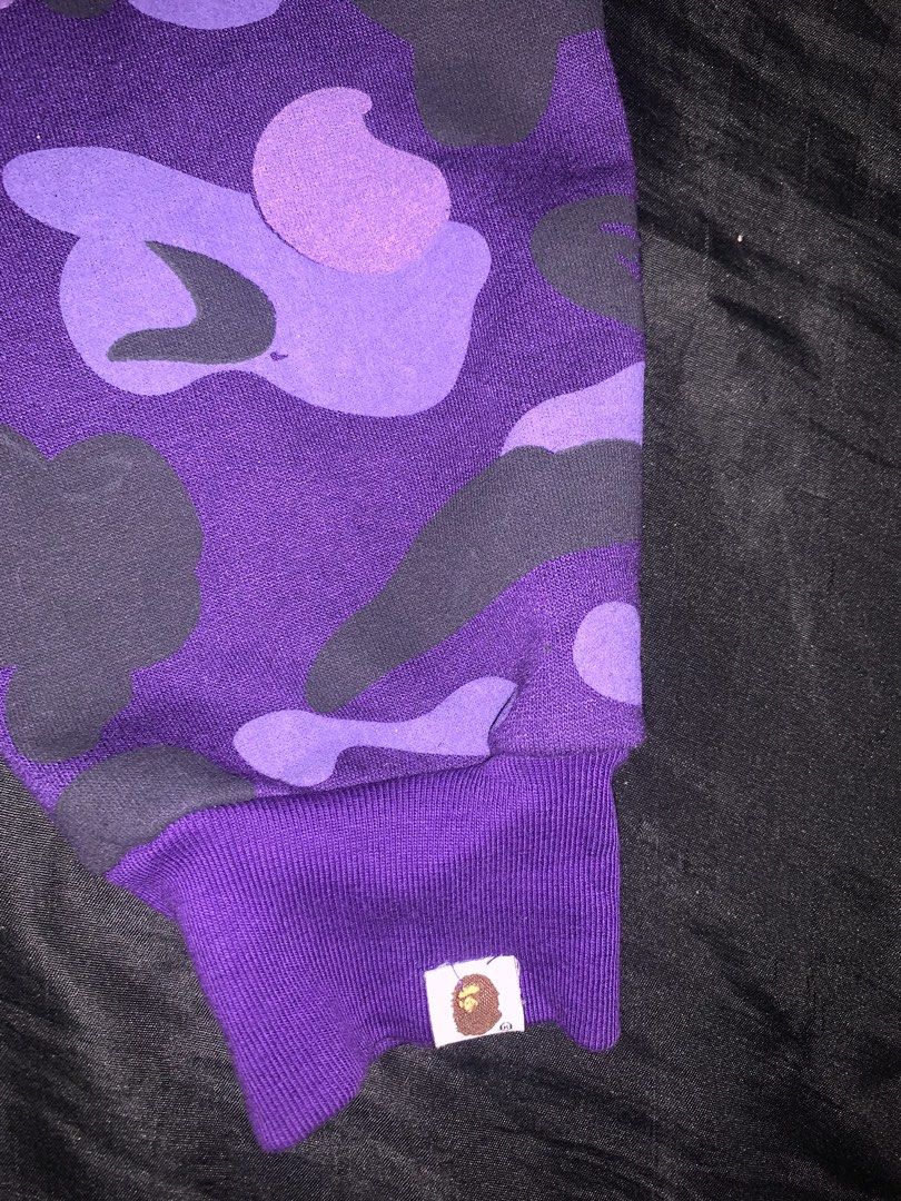 Bape Jacket Purple (Category: Coats, Jackets and Outerwear) located in Cyberjaya. Submitted by pg0000 (Listing ID 1448488708, Image 3). Description: Reps Roger.
