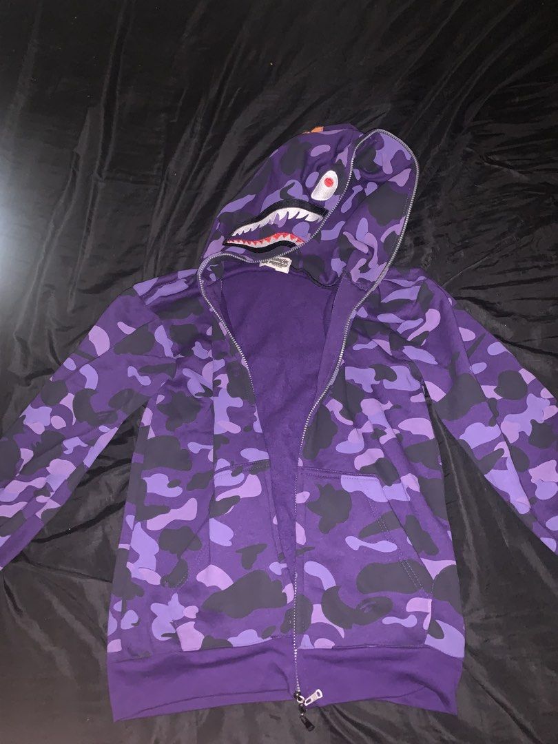 Bape Jacket Purple (Category: Coats, Jackets and Outerwear) located in Cyberjaya. Submitted by pg0000 (Listing ID 1448488708, Image 1). Description: Reps Roger.